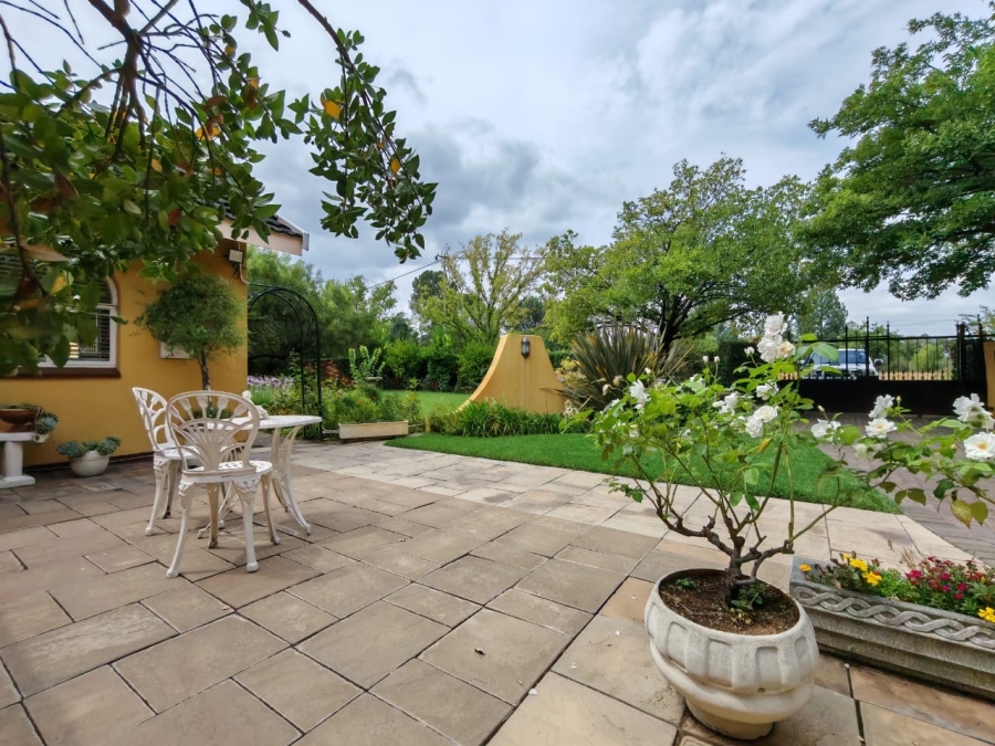 4 Bedroom Property for Sale in Three Rivers Proper Gauteng