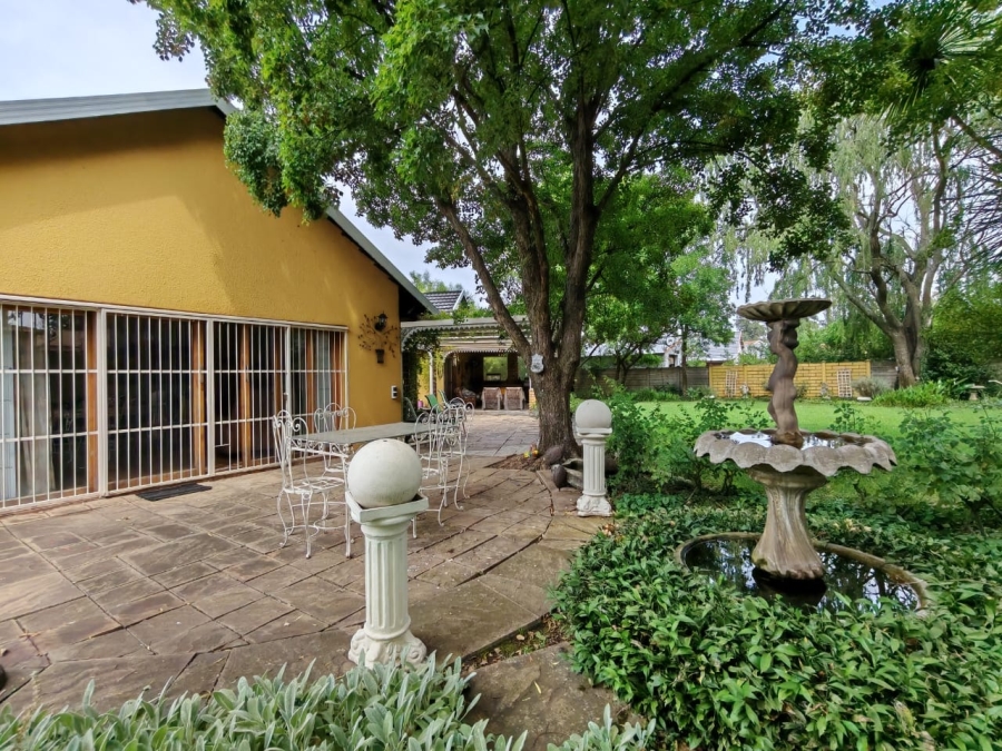 4 Bedroom Property for Sale in Three Rivers Proper Gauteng