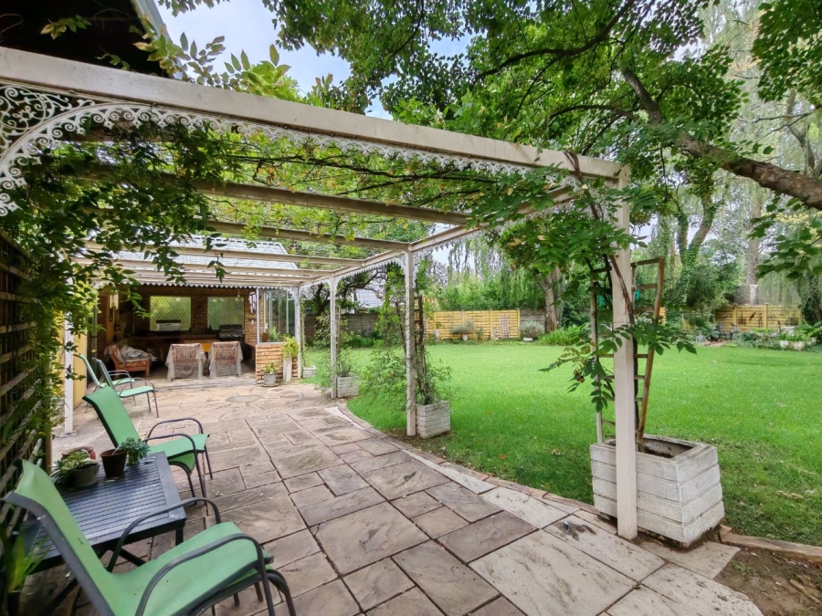 4 Bedroom Property for Sale in Three Rivers Proper Gauteng