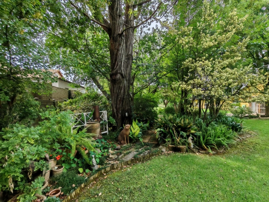 4 Bedroom Property for Sale in Three Rivers Proper Gauteng