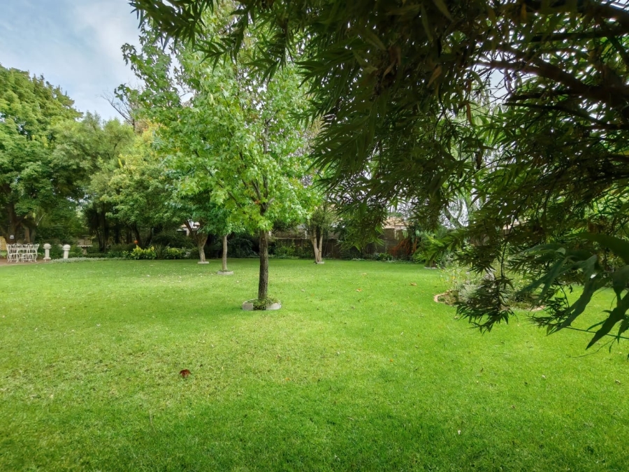 4 Bedroom Property for Sale in Three Rivers Proper Gauteng