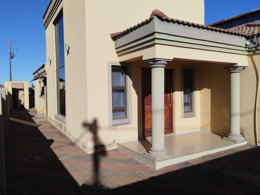 3 Bedroom Property for Sale in Golden Gardens Gauteng