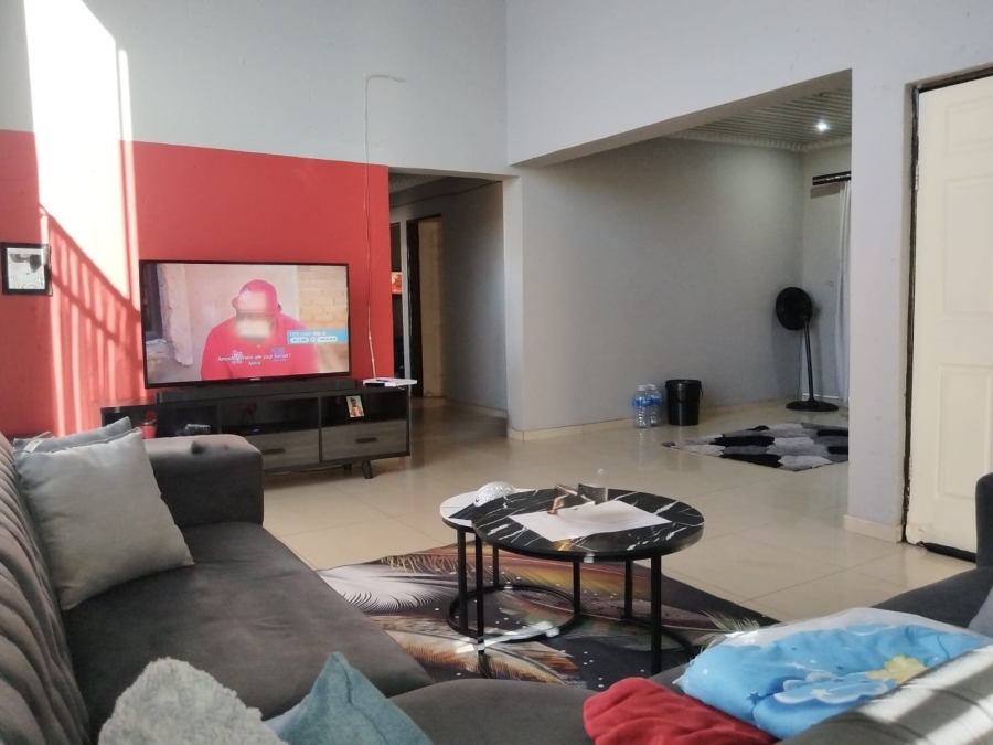 3 Bedroom Property for Sale in Golden Gardens Gauteng
