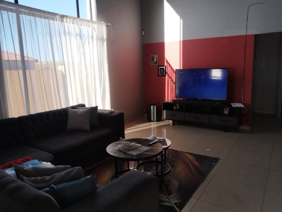 3 Bedroom Property for Sale in Golden Gardens Gauteng
