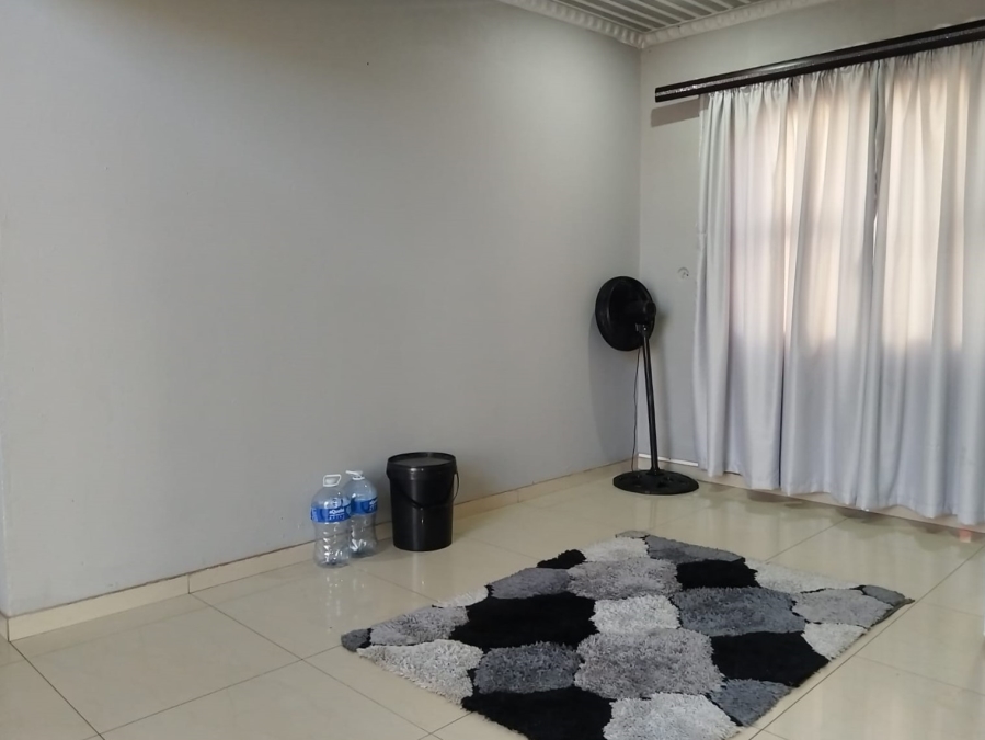 3 Bedroom Property for Sale in Golden Gardens Gauteng