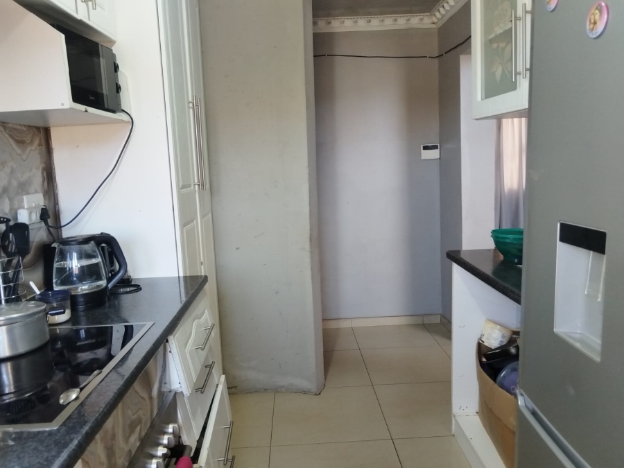 3 Bedroom Property for Sale in Golden Gardens Gauteng