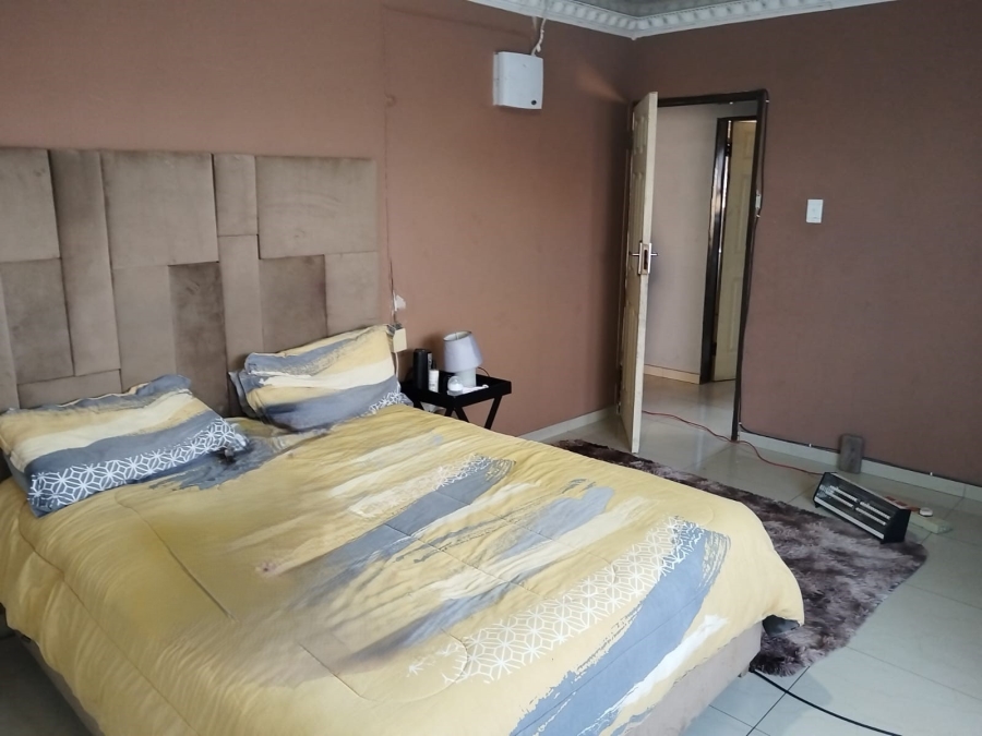 3 Bedroom Property for Sale in Golden Gardens Gauteng