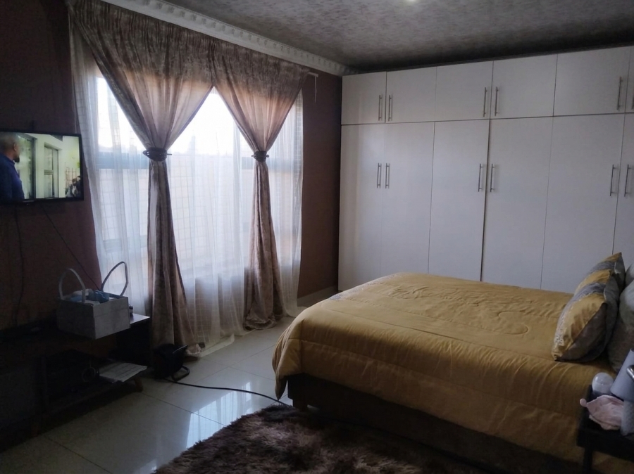 3 Bedroom Property for Sale in Golden Gardens Gauteng
