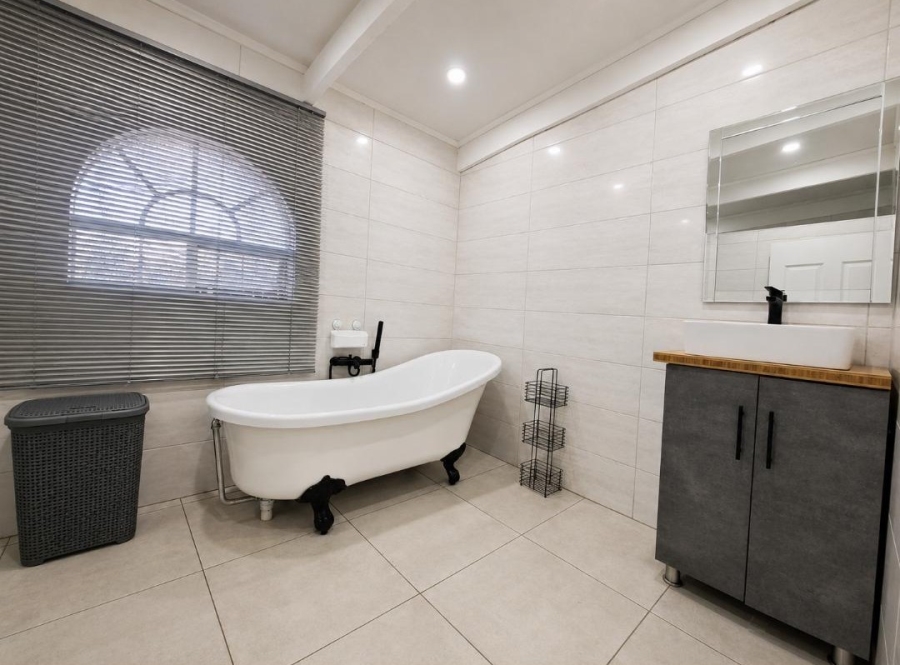 3 Bedroom Property for Sale in Three Rivers Gauteng