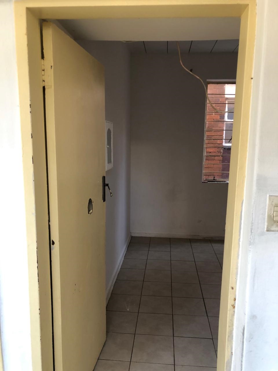 To Let 2 Bedroom Property for Rent in Laudium Gauteng