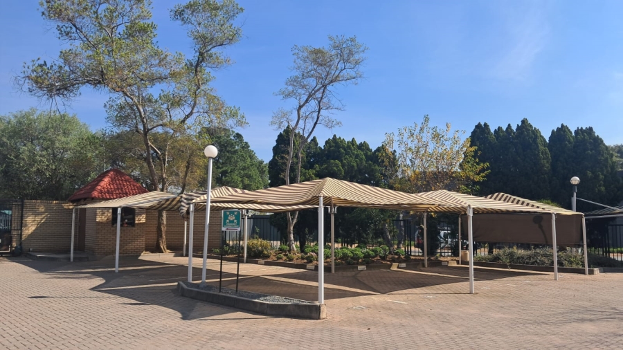 To Let Commercial Property for Rent in Randjesfontein A H Gauteng