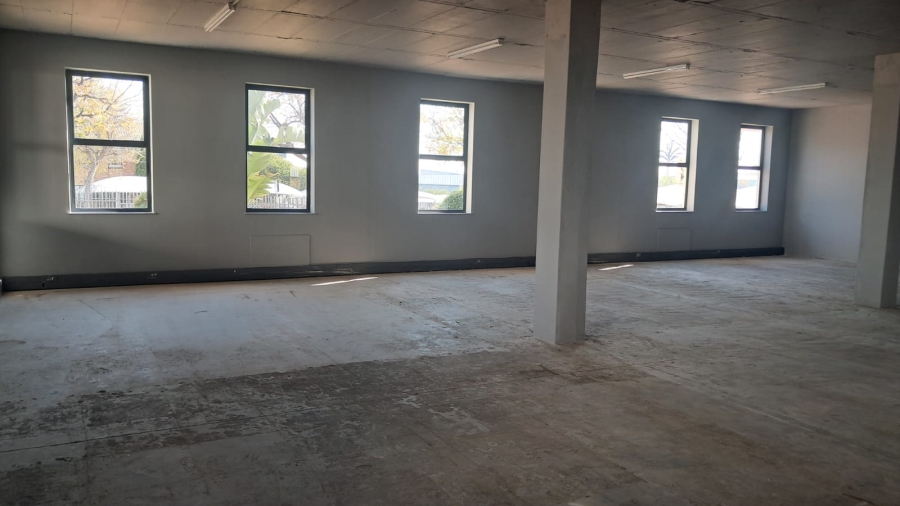 To Let Commercial Property for Rent in Randjespark Gauteng