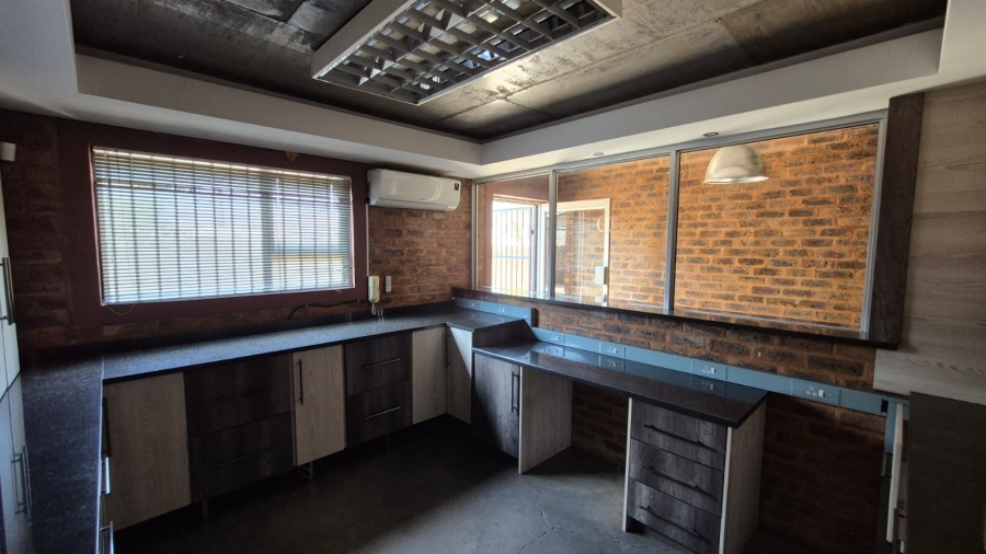 To Let Commercial Property for Rent in Silverton Gauteng