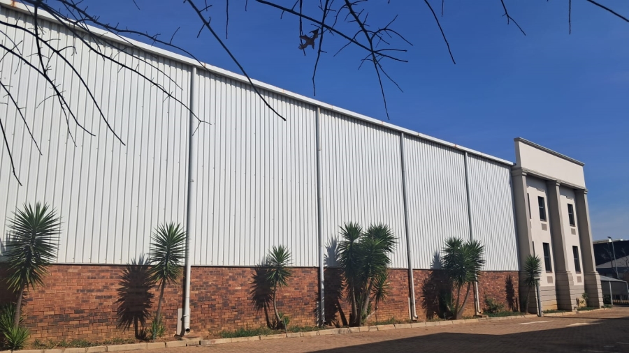 To Let Commercial Property for Rent in Randjespark Gauteng