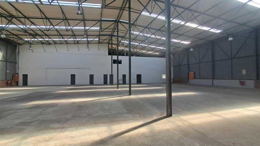 To Let Commercial Property for Rent in Randjespark Gauteng