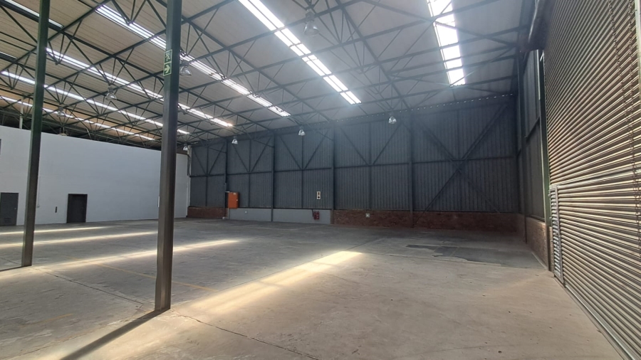 To Let Commercial Property for Rent in Randjespark Gauteng