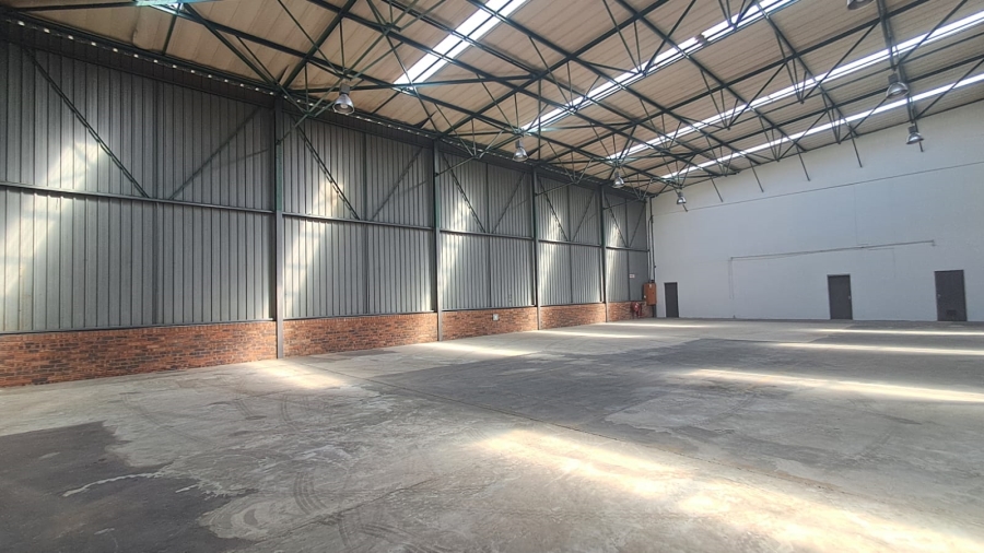 To Let Commercial Property for Rent in Randjespark Gauteng