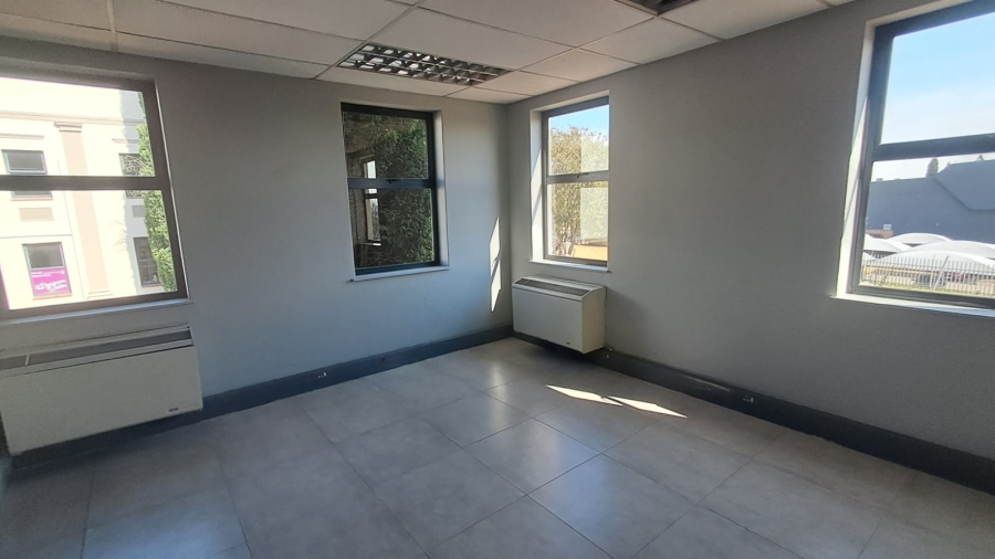 To Let Commercial Property for Rent in Randjespark Gauteng