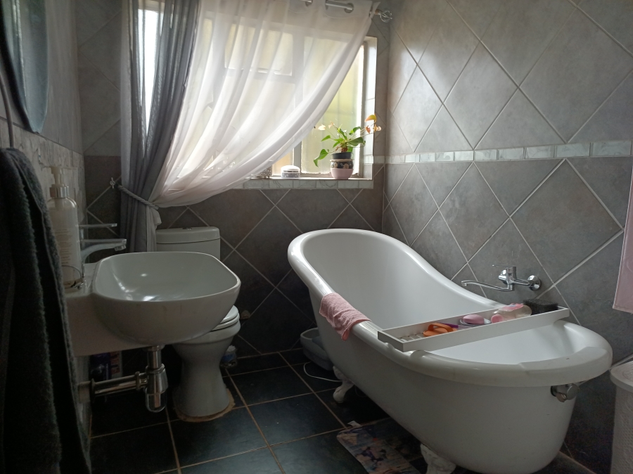 3 Bedroom Property for Sale in The Orchards Gauteng