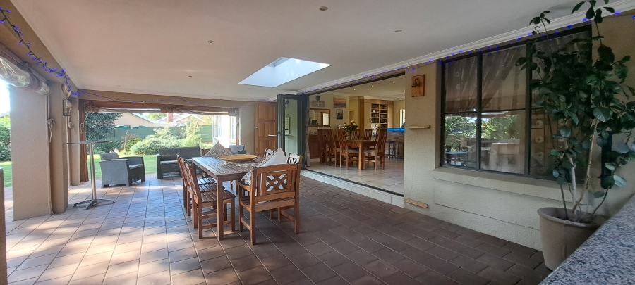To Let 3 Bedroom Property for Rent in Weltevreden Park Gauteng