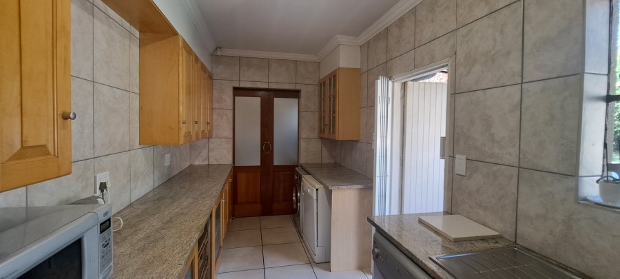 To Let 3 Bedroom Property for Rent in Weltevreden Park Gauteng