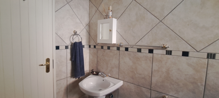 To Let 3 Bedroom Property for Rent in Weltevreden Park Gauteng