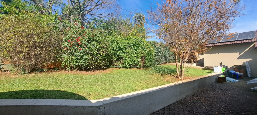 To Let 3 Bedroom Property for Rent in Weltevreden Park Gauteng