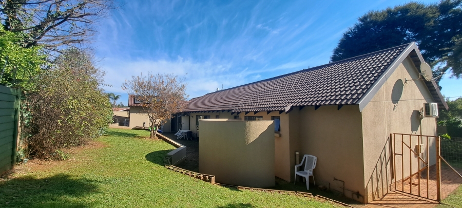 To Let 3 Bedroom Property for Rent in Weltevreden Park Gauteng