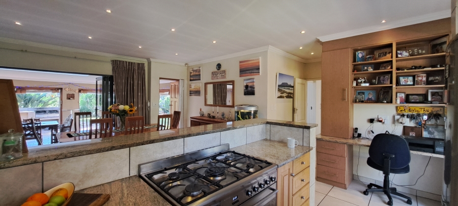 To Let 3 Bedroom Property for Rent in Weltevreden Park Gauteng