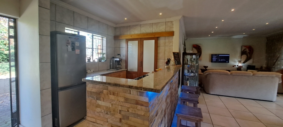 To Let 3 Bedroom Property for Rent in Weltevreden Park Gauteng