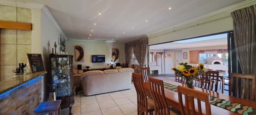 To Let 3 Bedroom Property for Rent in Weltevreden Park Gauteng