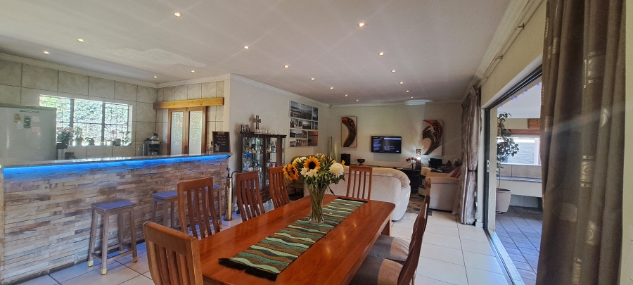 To Let 3 Bedroom Property for Rent in Weltevreden Park Gauteng