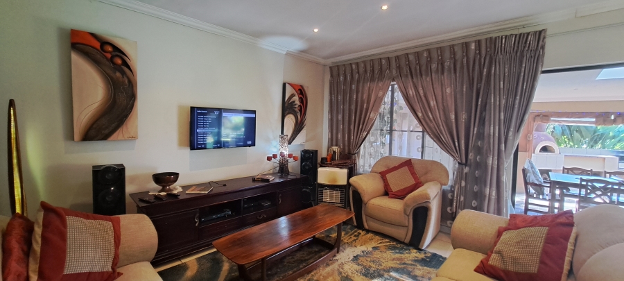 To Let 3 Bedroom Property for Rent in Weltevreden Park Gauteng