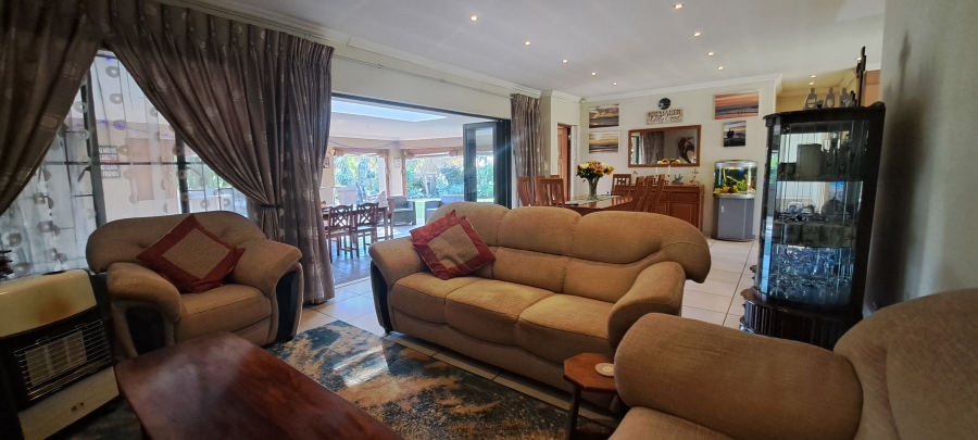 To Let 3 Bedroom Property for Rent in Weltevreden Park Gauteng