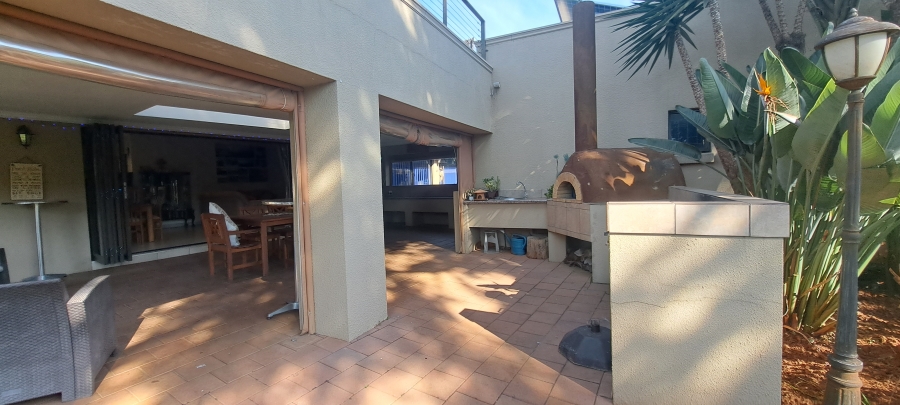 To Let 3 Bedroom Property for Rent in Weltevreden Park Gauteng