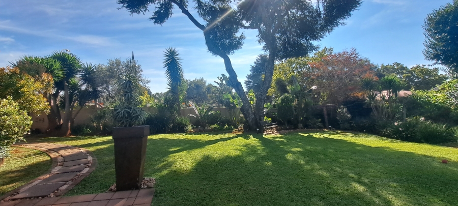 To Let 3 Bedroom Property for Rent in Weltevreden Park Gauteng