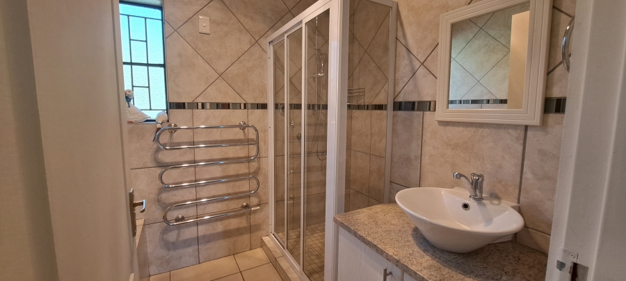 To Let 3 Bedroom Property for Rent in Weltevreden Park Gauteng