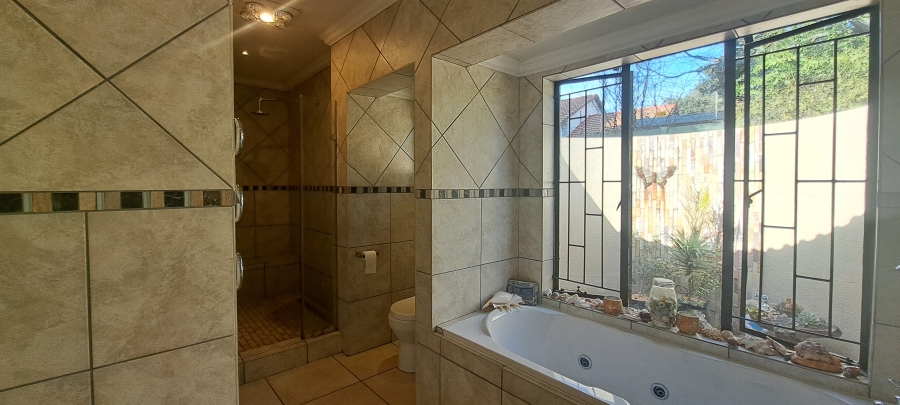 To Let 3 Bedroom Property for Rent in Weltevreden Park Gauteng