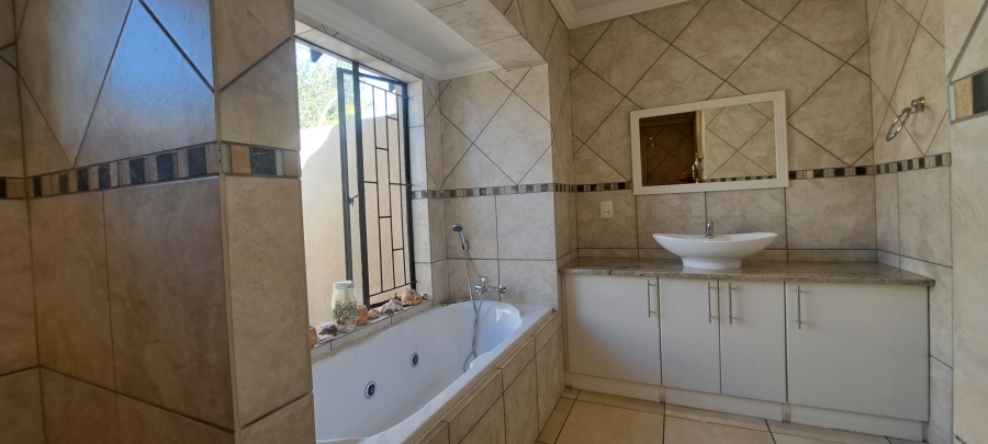 To Let 3 Bedroom Property for Rent in Weltevreden Park Gauteng