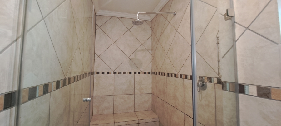 To Let 3 Bedroom Property for Rent in Weltevreden Park Gauteng