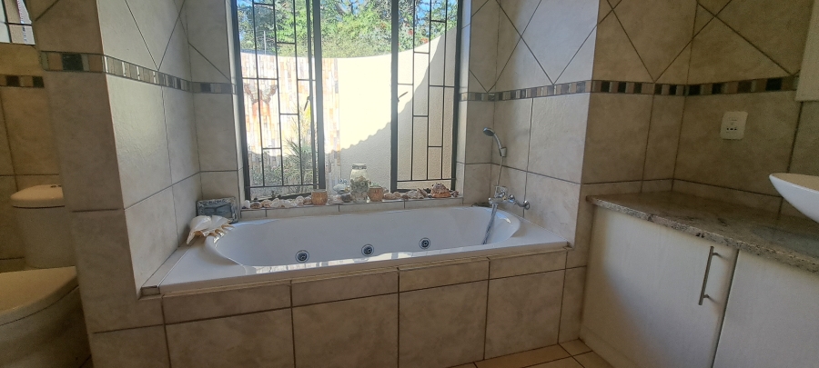To Let 3 Bedroom Property for Rent in Weltevreden Park Gauteng
