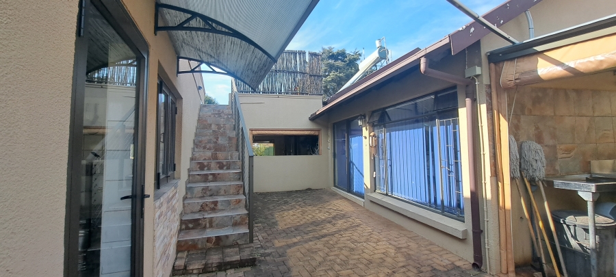 To Let 3 Bedroom Property for Rent in Weltevreden Park Gauteng