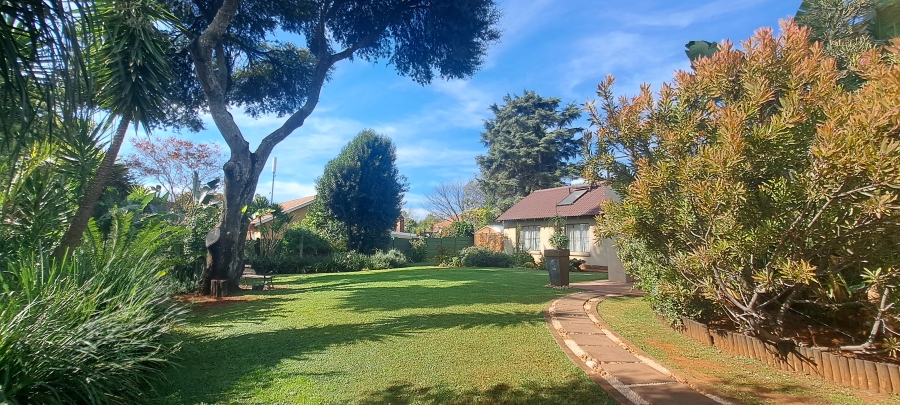 To Let 3 Bedroom Property for Rent in Weltevreden Park Gauteng