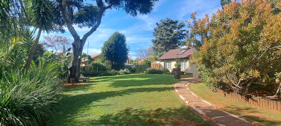 To Let 3 Bedroom Property for Rent in Weltevreden Park Gauteng