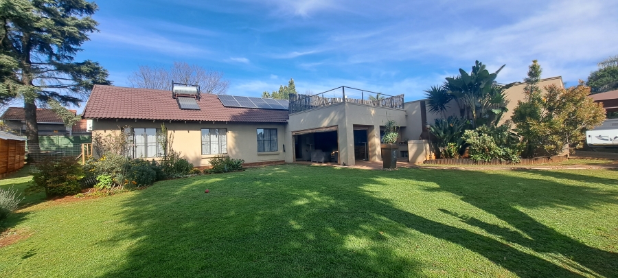 To Let 3 Bedroom Property for Rent in Weltevreden Park Gauteng