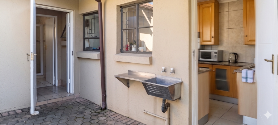 To Let 3 Bedroom Property for Rent in Weltevreden Park Gauteng