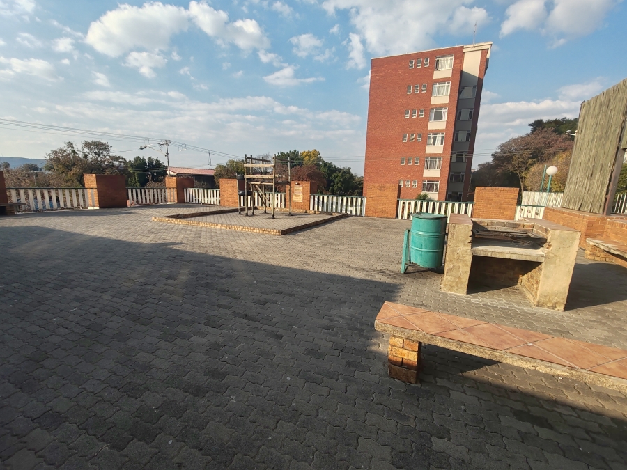 2 Bedroom Property for Sale in Gezina Gauteng