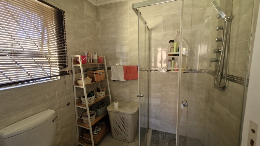3 Bedroom Property for Sale in Dunnottar Gauteng