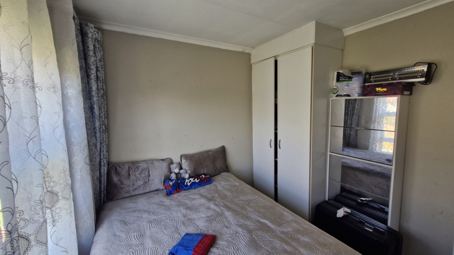 3 Bedroom Property for Sale in Dunnottar Gauteng