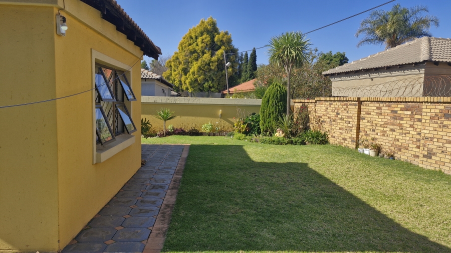 3 Bedroom Property for Sale in Dunnottar Gauteng